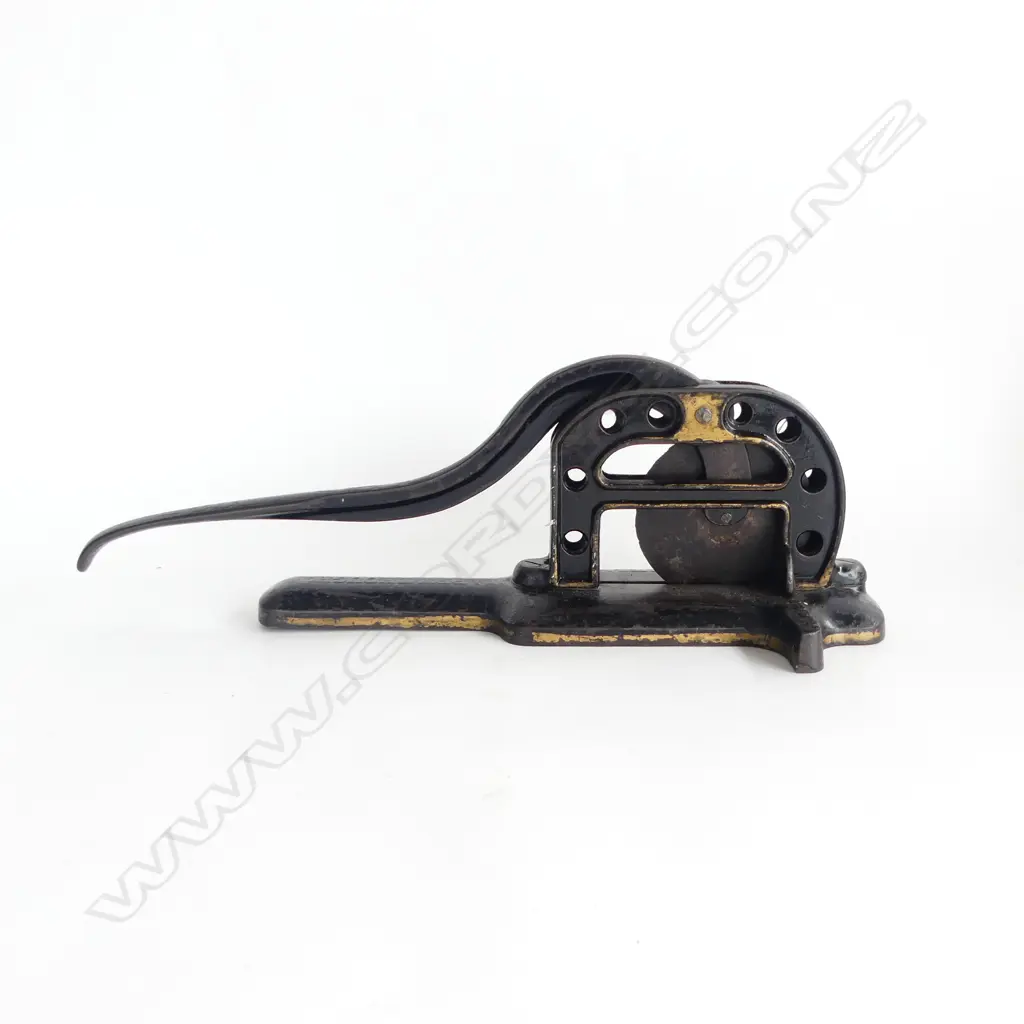 THE WILSON & MCCALLAY TOBACCO CO  CAST IRON HAPPY THOUGHT  TOBACCO CUTTER L470MM Image 1++