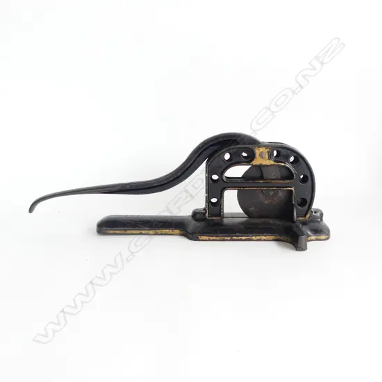 THE WILSON & MCCALLAY TOBACCO CO  CAST IRON HAPPY THOUGHT  TOBACCO CUTTER L470MM