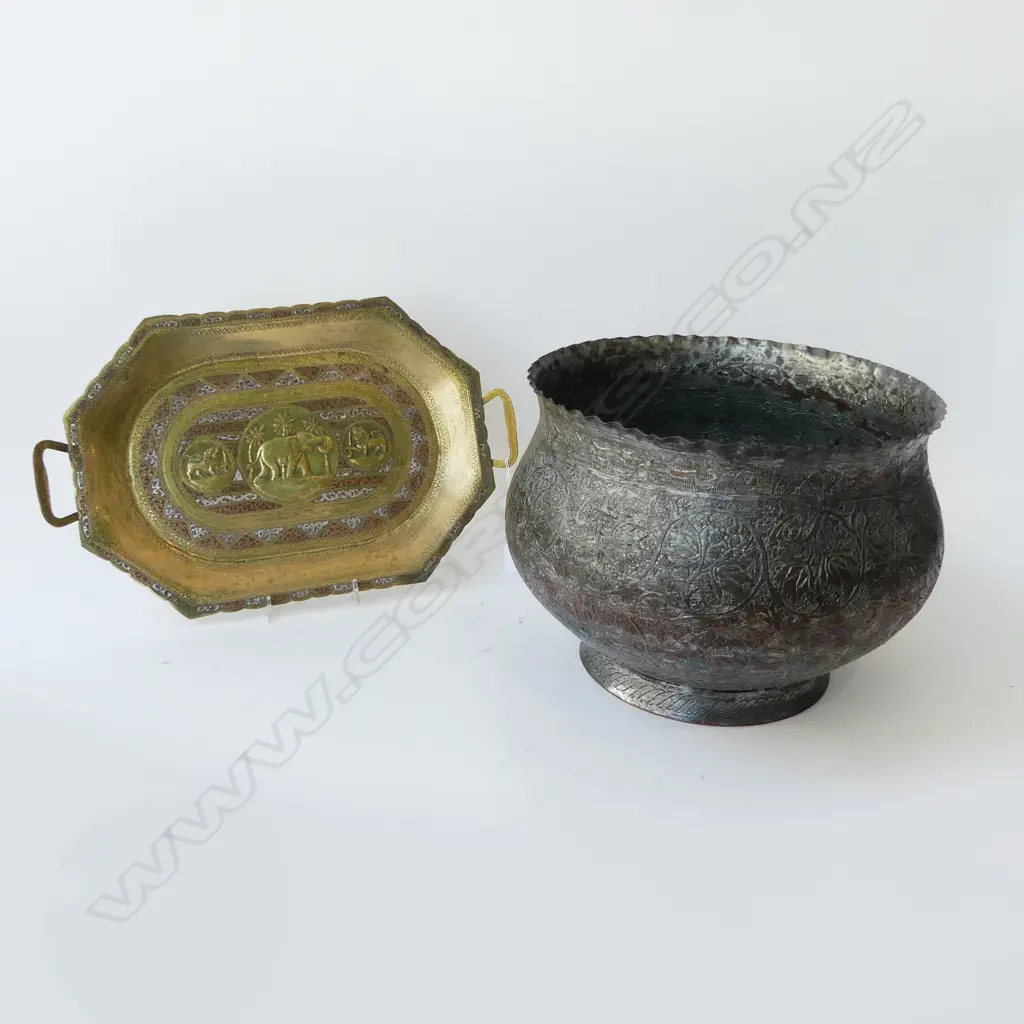 2 ETHNIC METAL PCES; TRAY & JARDINERE H.235mm Image 1++