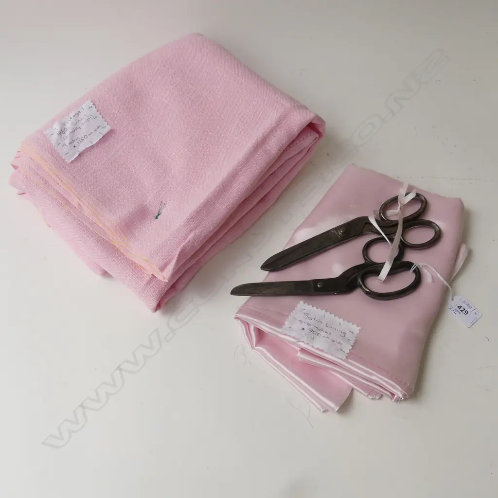 PINK IRISH? LINEN, 3x1.15M, SATIN LINING 3.6x.9M, 2 VINTAGE SCISSORS Image 1++