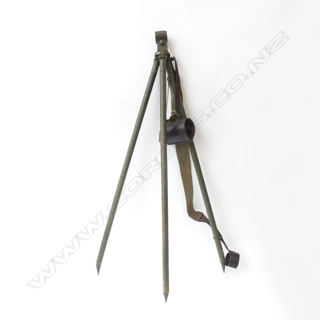 WWII NZ MILITARY TELESCOPE TRIPOD STAMPED WITH ARROW ‘NZ MADE 1943 STAND INSTRS NO.21MKV’, L.930MM Image 1++
