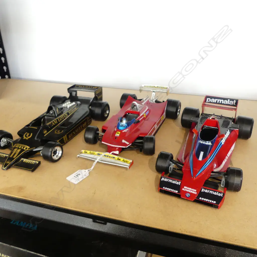 3 BURAGO 1:14 RACING CARS; FERRARI 312 T5, LOTUS RENAULT ELF, BRABHAM PARMALAT ALFA ROMEO BT46 Image 1++