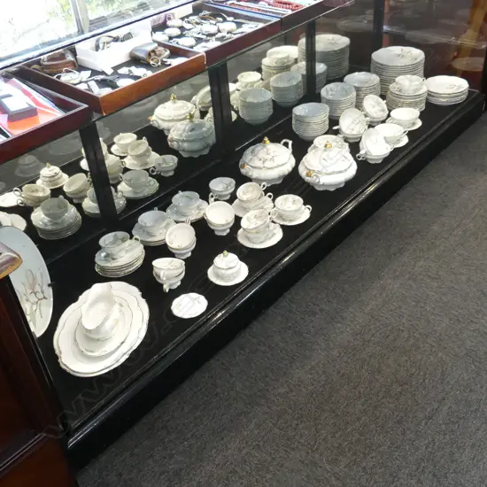 LG HUTSCHENREUTHER 'SYLVIA' DINNER SERVICE 