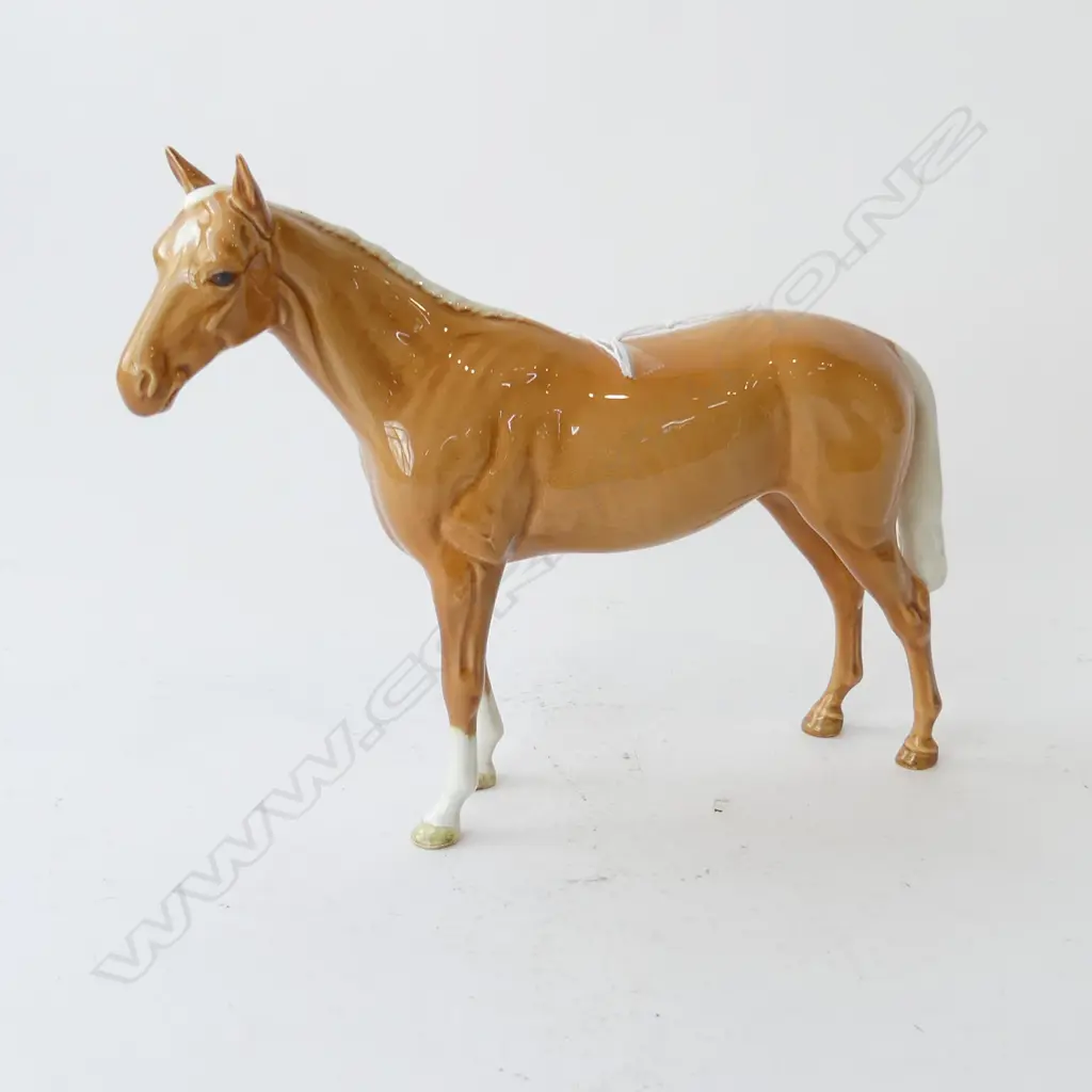 BESWICK  " PALOMINO" HORSE  H 200 X  L 260 Image 1++