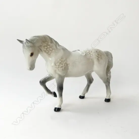 BESWICK HORSE DAPPLE GREY ONE LEG RAISED H 150 X 220