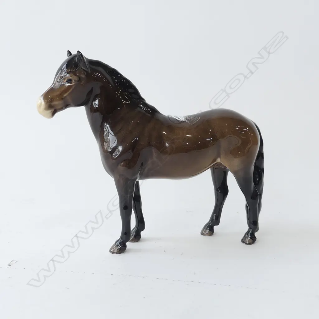 BESWICK BROWN" EXMOOR" HORSE H 163mm L 190 mm Image 1++