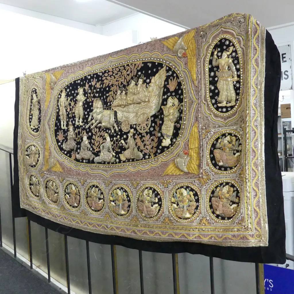 LG THAI EMBROIDERED WALL HANGING 1200x2200mm Image 1++