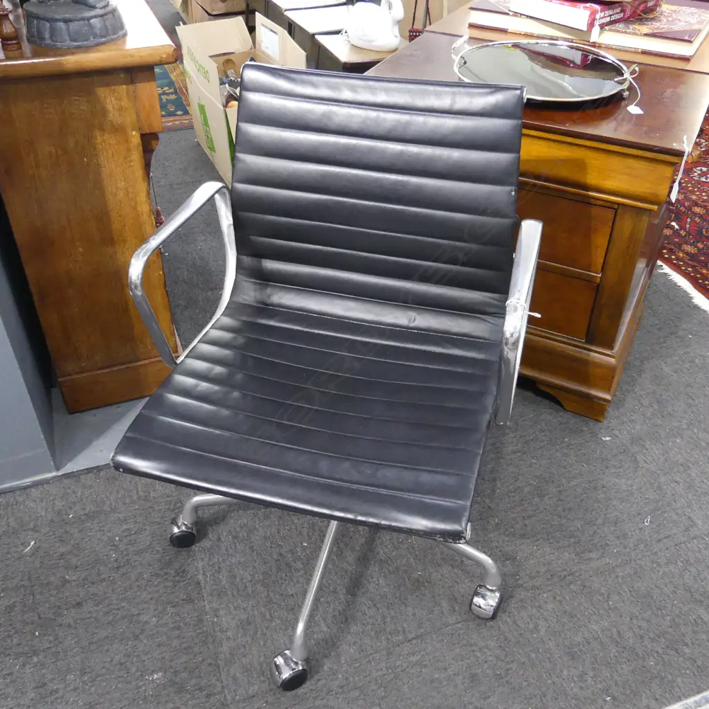 EAMES STYLE OFFICE CHAIR, SOME WEAR Image 1++