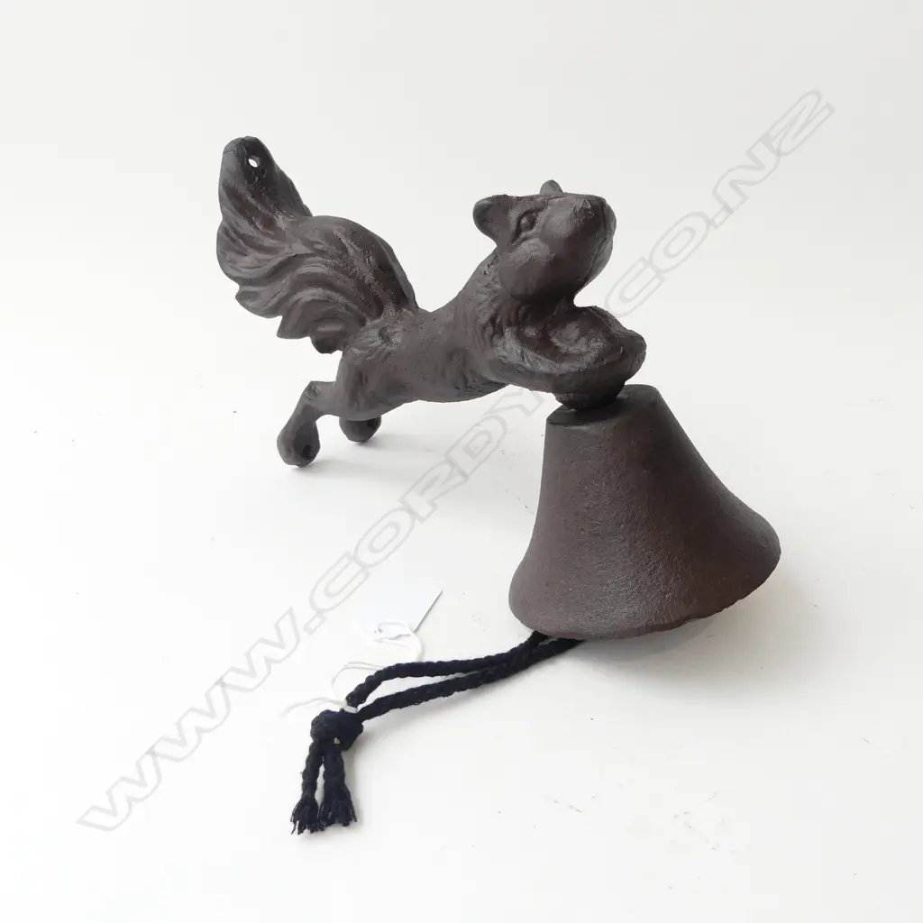 CAST IRON SQUIRREL BELL L.230mm Image 1++