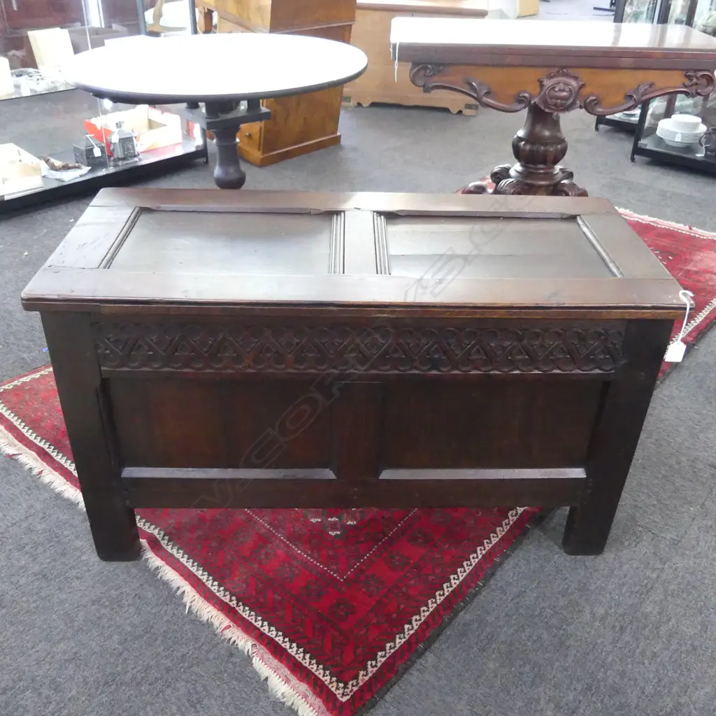 ANTIQUE COFFER 975x425x565mm Image 1++