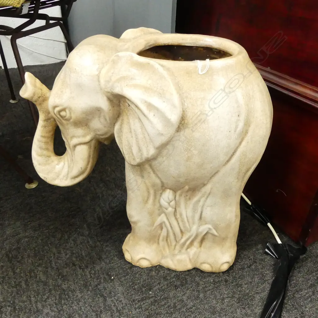 CERAMIC ELEPHANT PLANTER H.435mm Image 1++