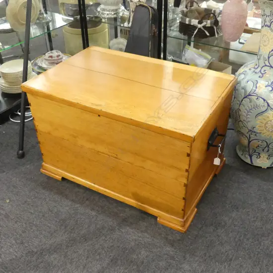 KAURI BLANKET BOX W.800mm minor faults