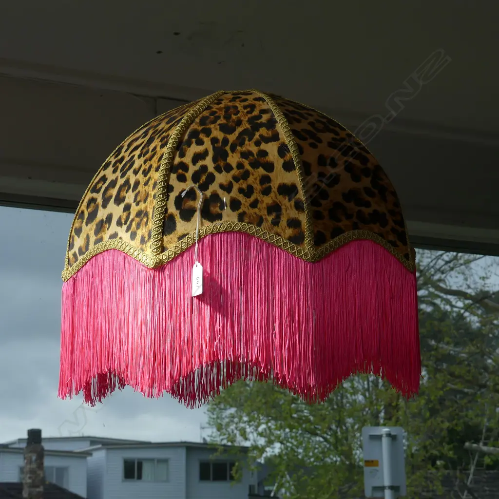 LEOPARD PRINT LAMP SHADE w. NEON PINK FRINGE 430mm dia Image 1++