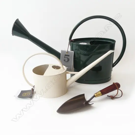 2 BURGON & BALL WATERING CANS + TROWEL