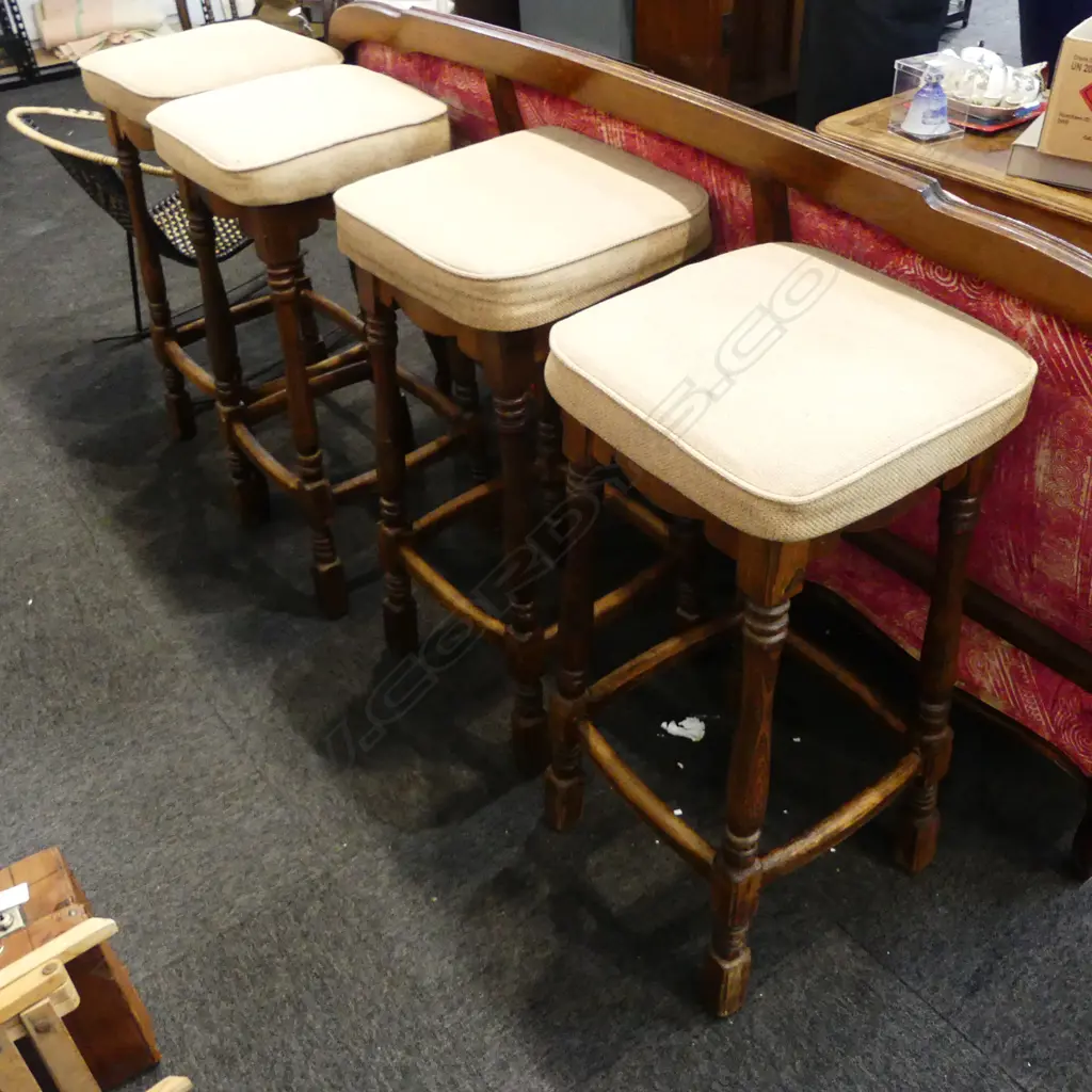 4 OAK KITCHEN / BAR STOOLS 370x370x815mm Image 1++