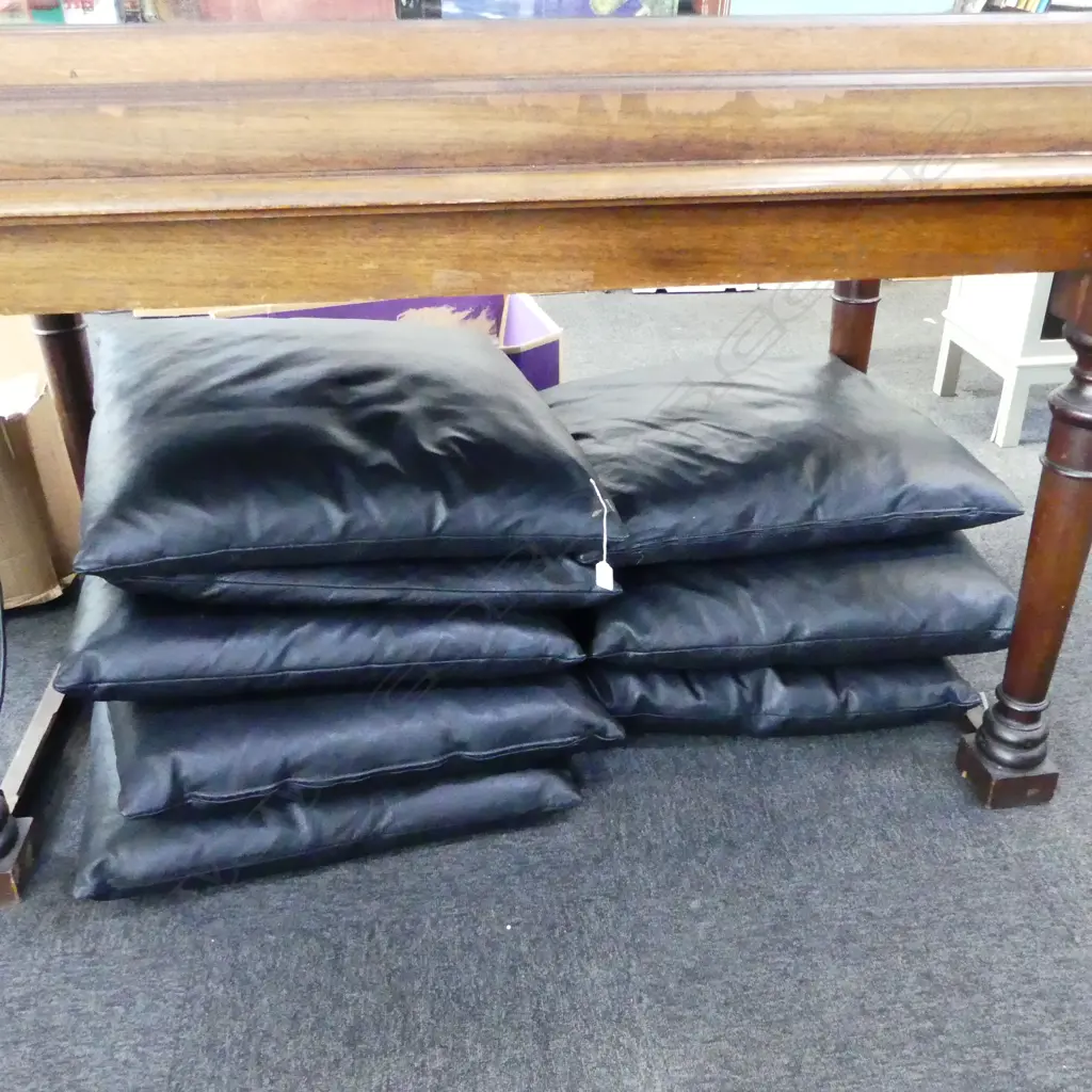 8 LG BLACK CUSHIONS 650x650mm Image 1++