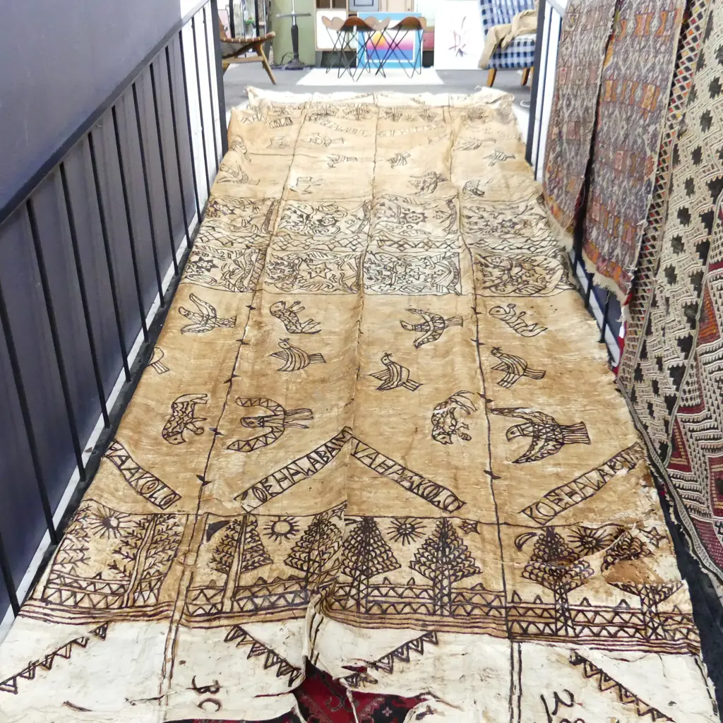 LG TONGAN VINTAGE TAPA CLOTH (FAULTS) 4600x1900mm approx Image 1++
