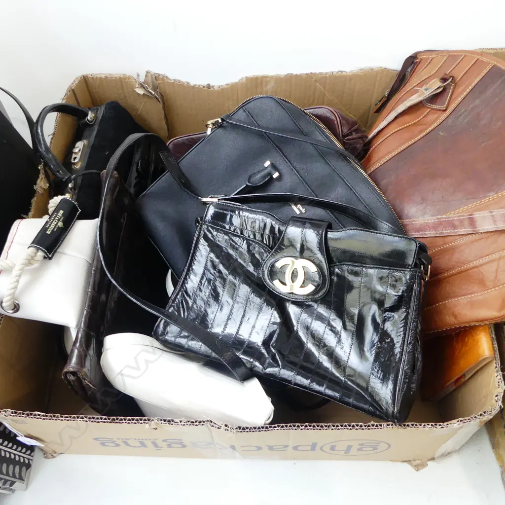 ASST. HANDBAGS Image 1++