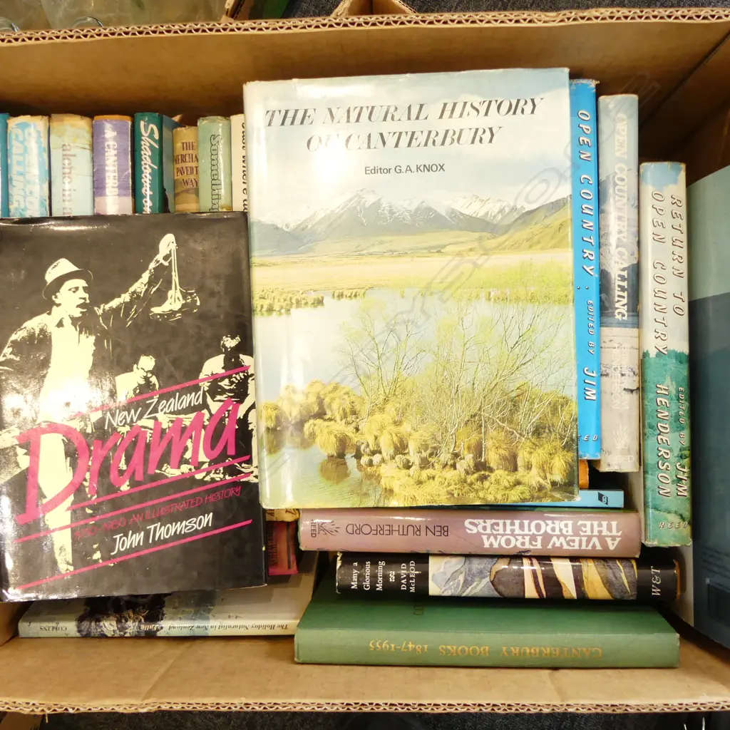 BOX OF NZ HISTORY BOOKS Image 1++