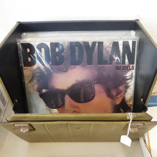 15 70s/80s LPs (2 SINGLES) IN RETRO VINYL CARRYCASE; INCL. BOB DYLAN, ROBERT PLANT, LITTLE FEET & ALISON MOYET
