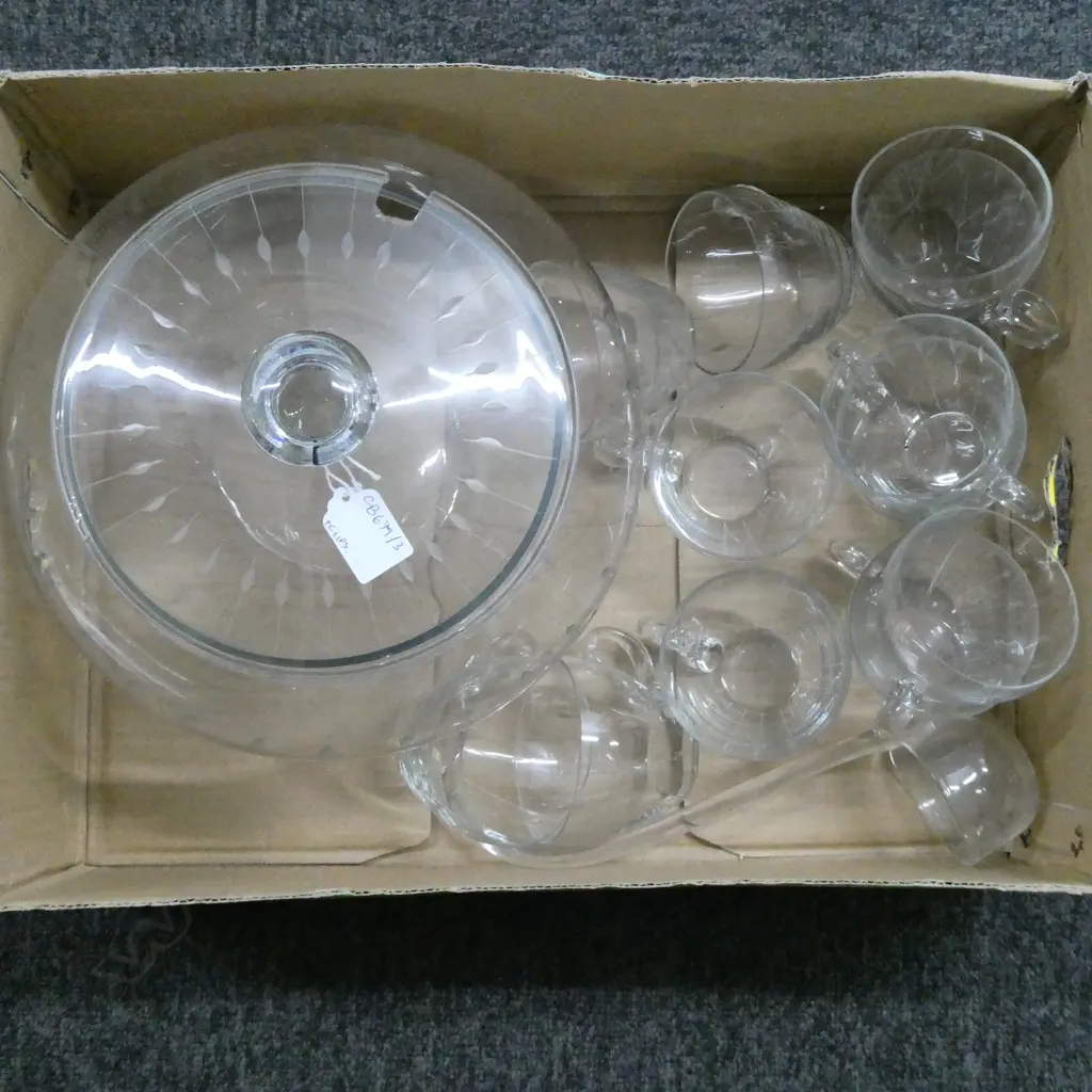 LIDDED PUNCH BOWL H.265mm & CUPS (LID CHIPPED) Image 1++