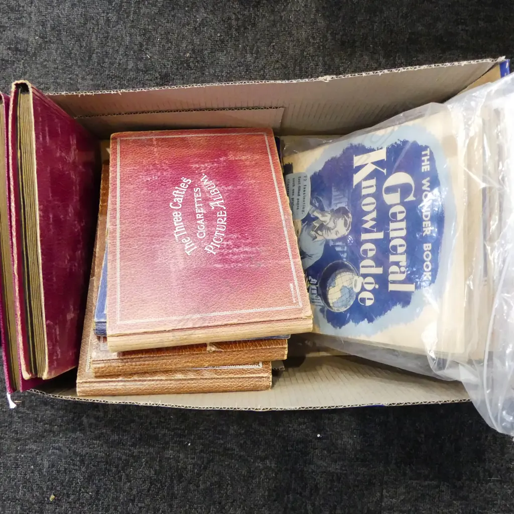 ASST. CIGARETTE CARD ALBUMS Image 1++