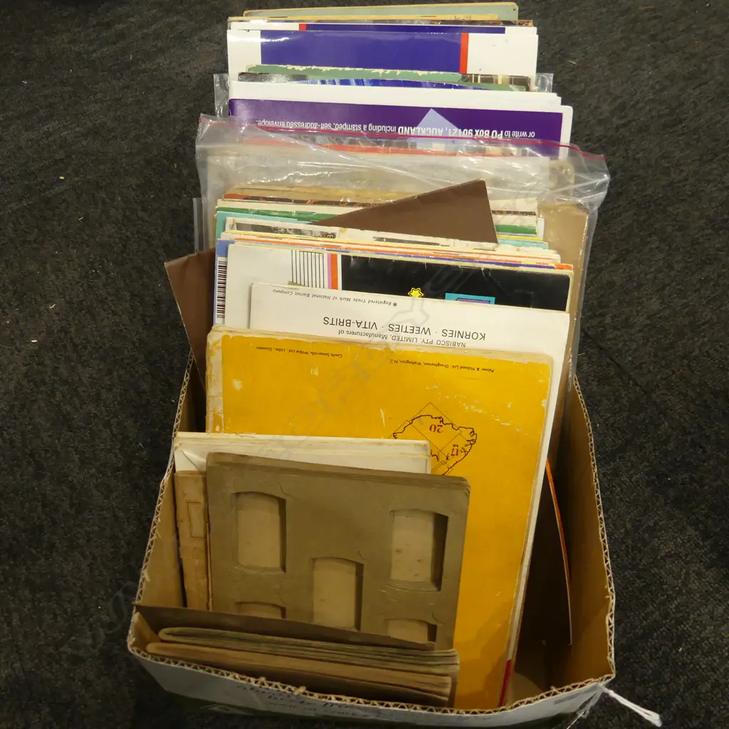 ASST. COLLECTORS CARDS Image 1++