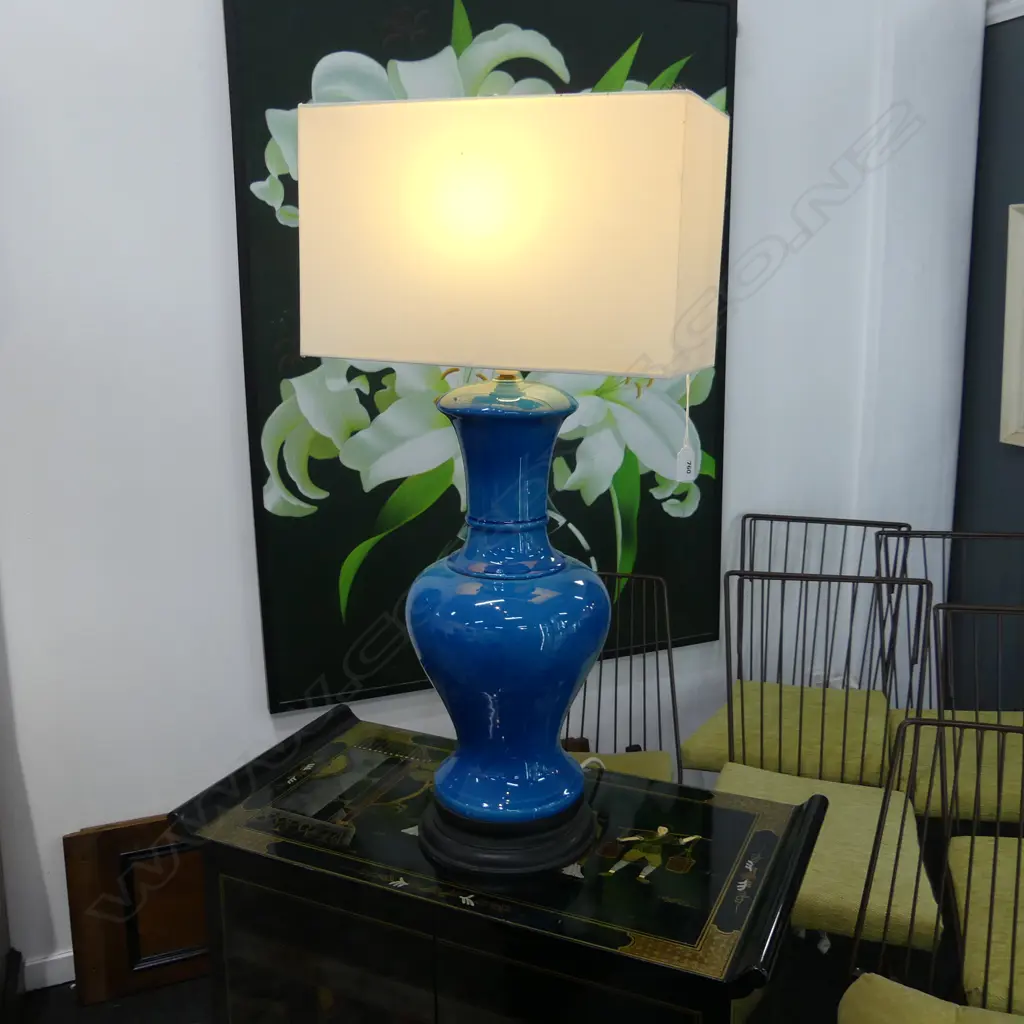 LG TABLE LAMP, BLUE GLAZED BASE H.810mm Image 1++