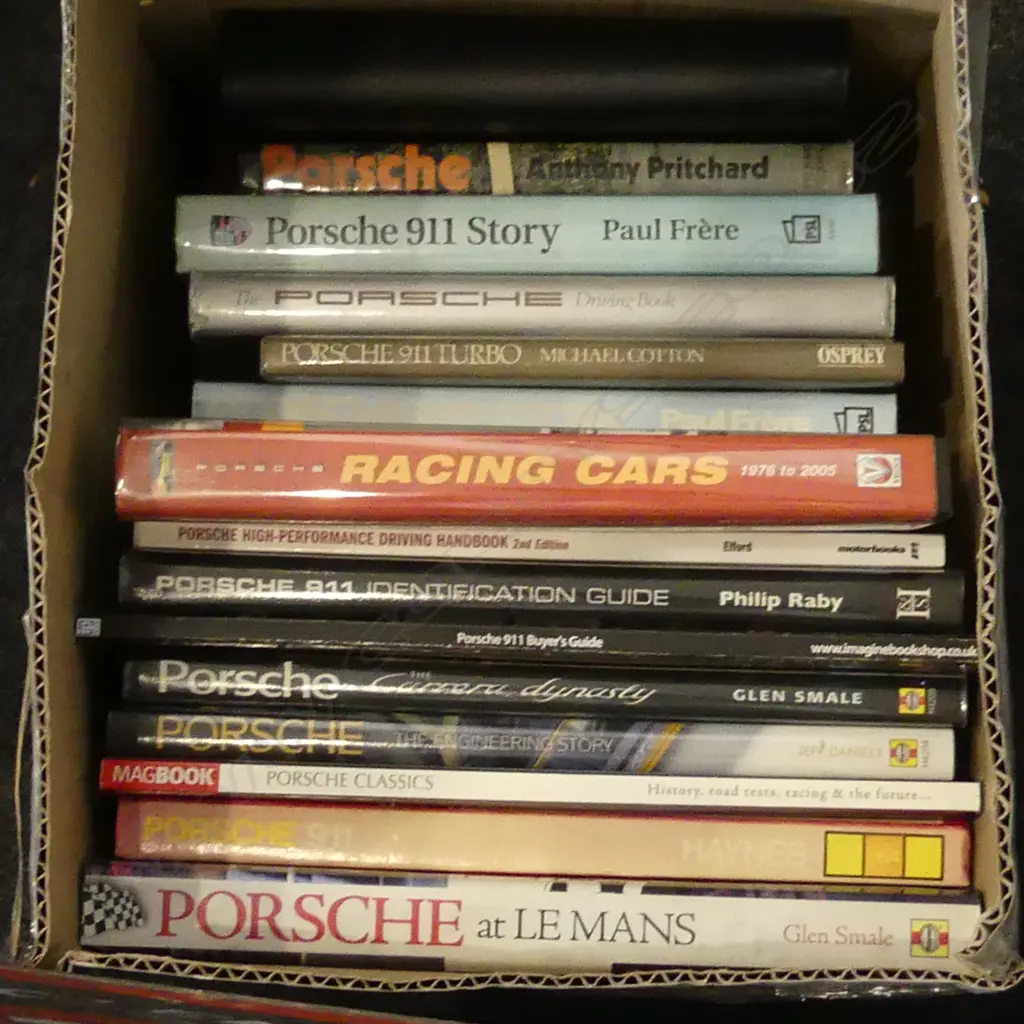 PORSCHE BOOKS Image 1++