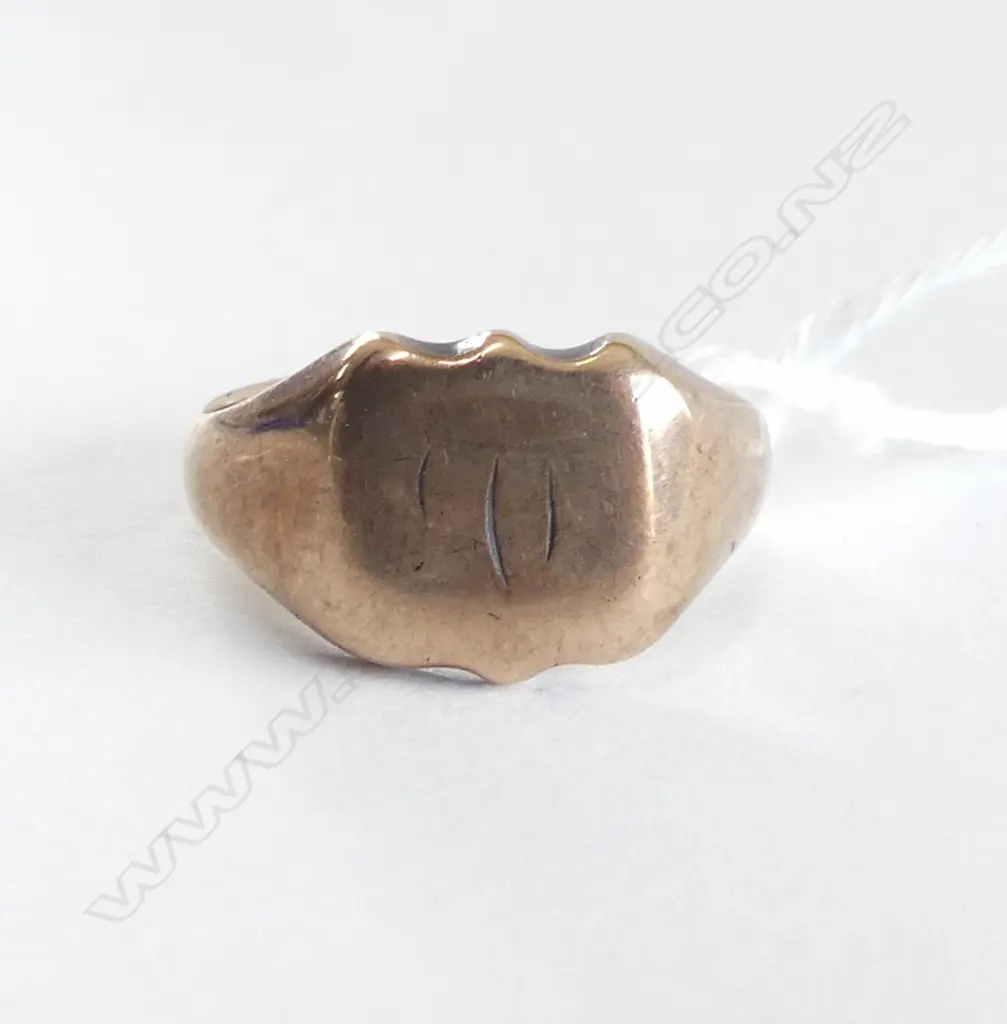 NZ G&T YOUNG 9ct ROSE GOLD SHIELD SIGNET RING 3.4gms  SIZE I Image 1++