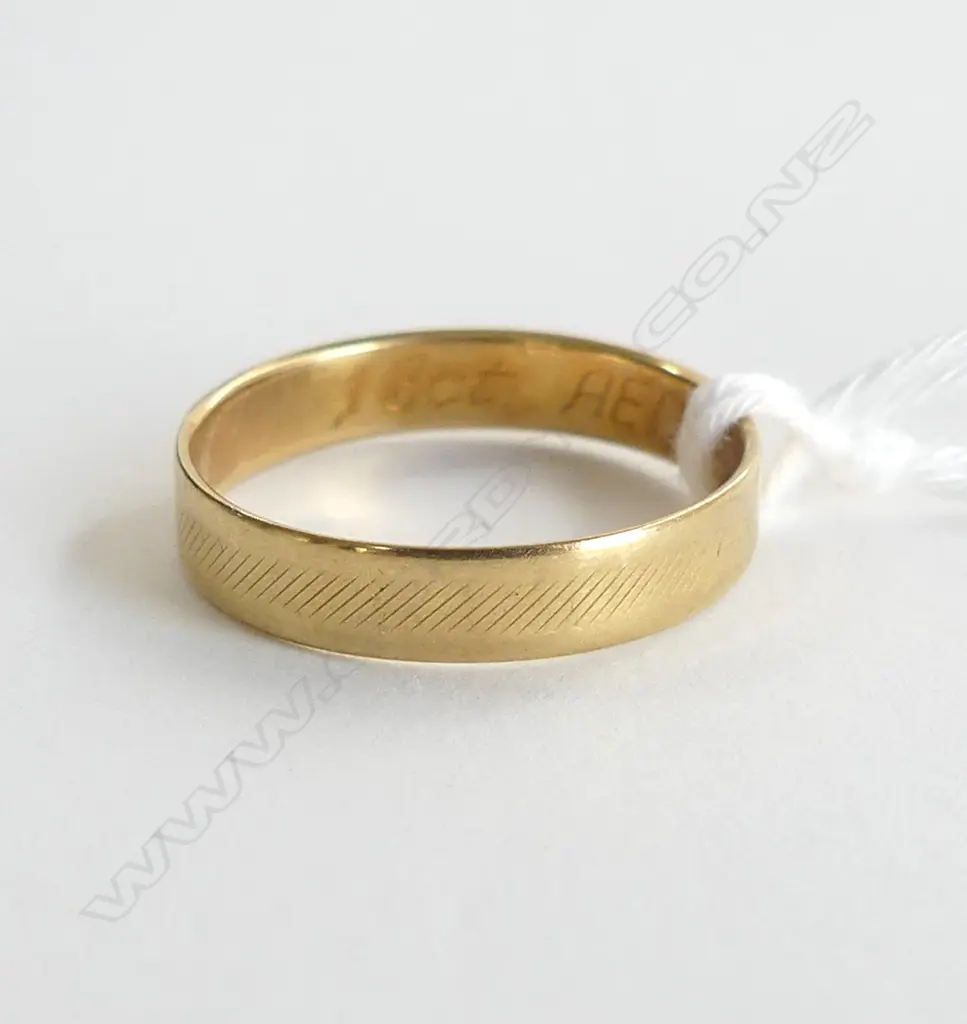 18CT WEDDER 1.7gms SIZE L Image 1++