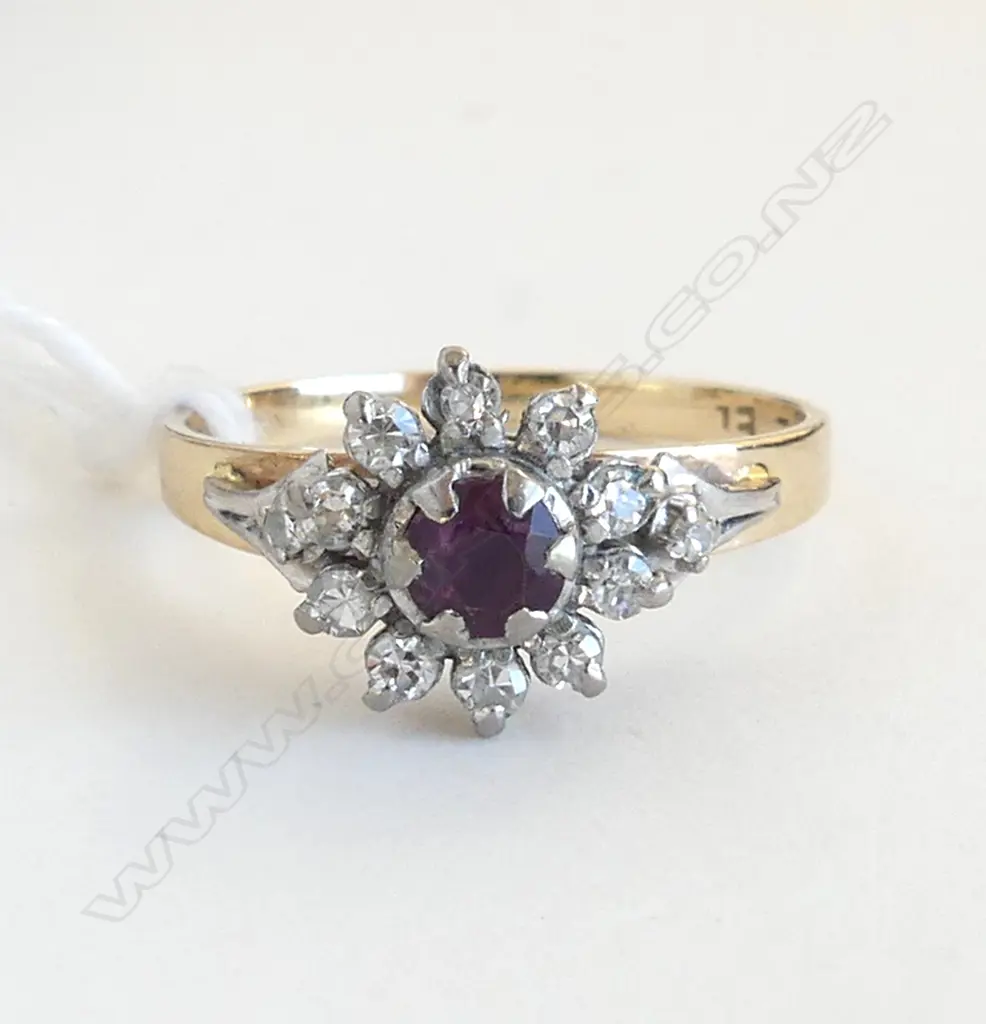 9CT RING DIAMOND & RED STONE (RUBY?) RING, 2.7gms SIZE P Image 1++
