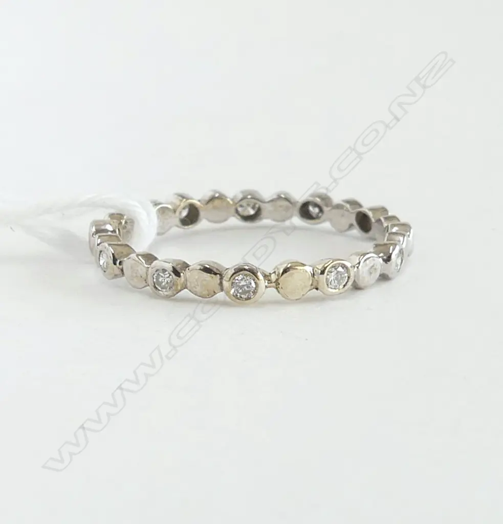 New old stock 9ct WHITE GOLD & DIAMOND STACKER RING 1.65gms. (RETAIL $850) SIZE O Image 1++