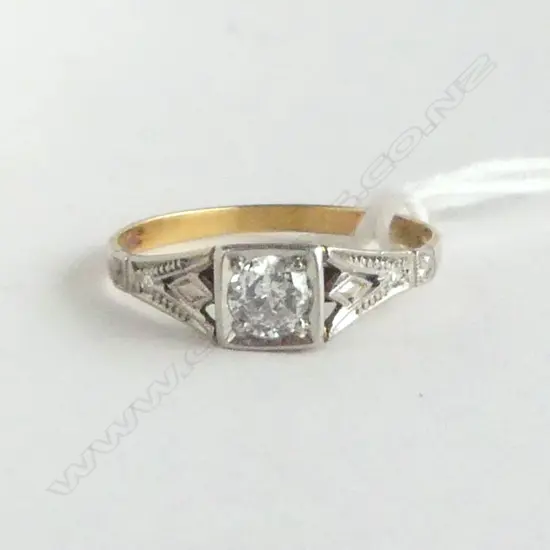 18ct YELLOW & WHITE GOLD & solitaire 0.247ct DIAMOND RING square mount w Valuation $3,500 