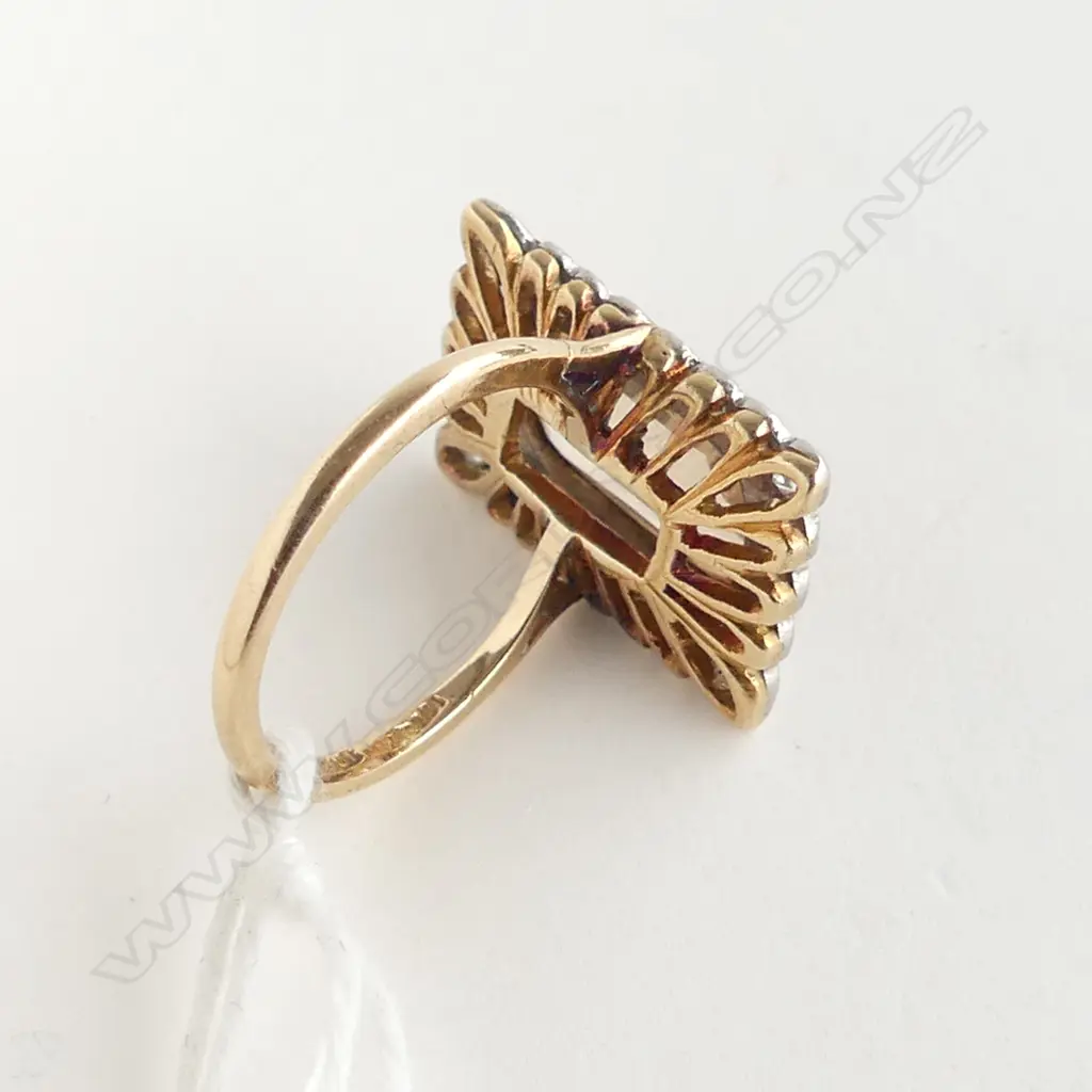 18ct GOLD LGE emerald cut CITRINE ? with chip  & DIAMOND RING  (4x diamonds with faults) 5.15gms size K Image 1++