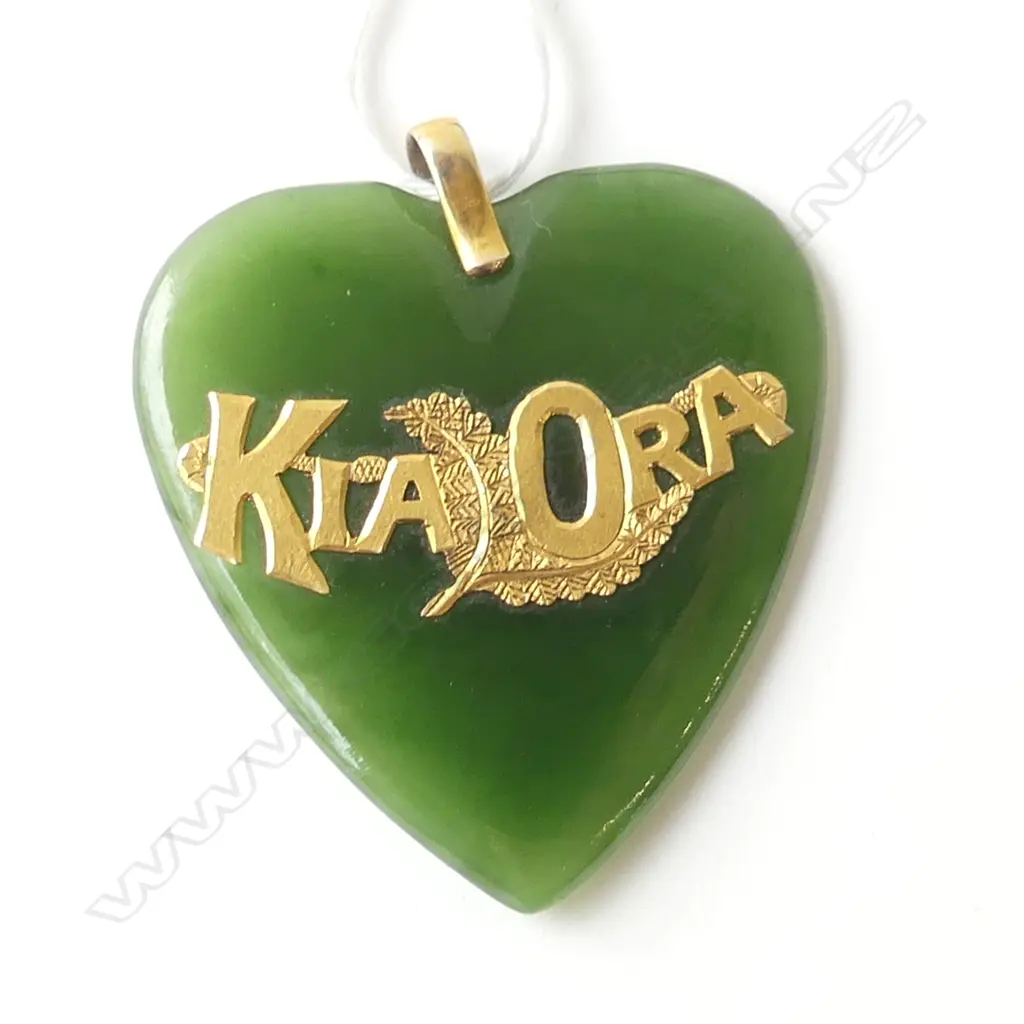 c1900 GILDED 9ct GOLD & POUNAMU HEART PENDANT 'KIA ORA' H.47mm semi translucent nephrite Image 1++