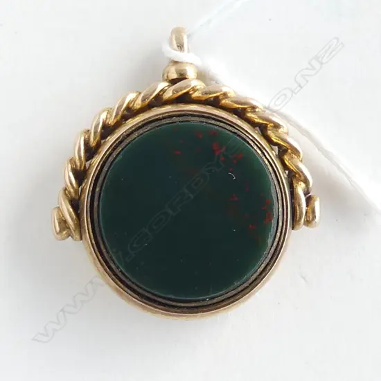 15ct YELLOW GOLD FOB SPINNER set with bloodstone panels Chain curb link frame 9.7gms
