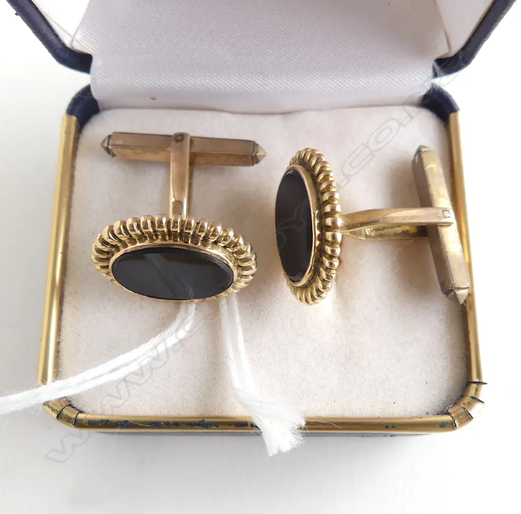 14CT GOLD & ONYX CUFFLINKS, TOTAL WEIGHT 9.75GMS Image 1++