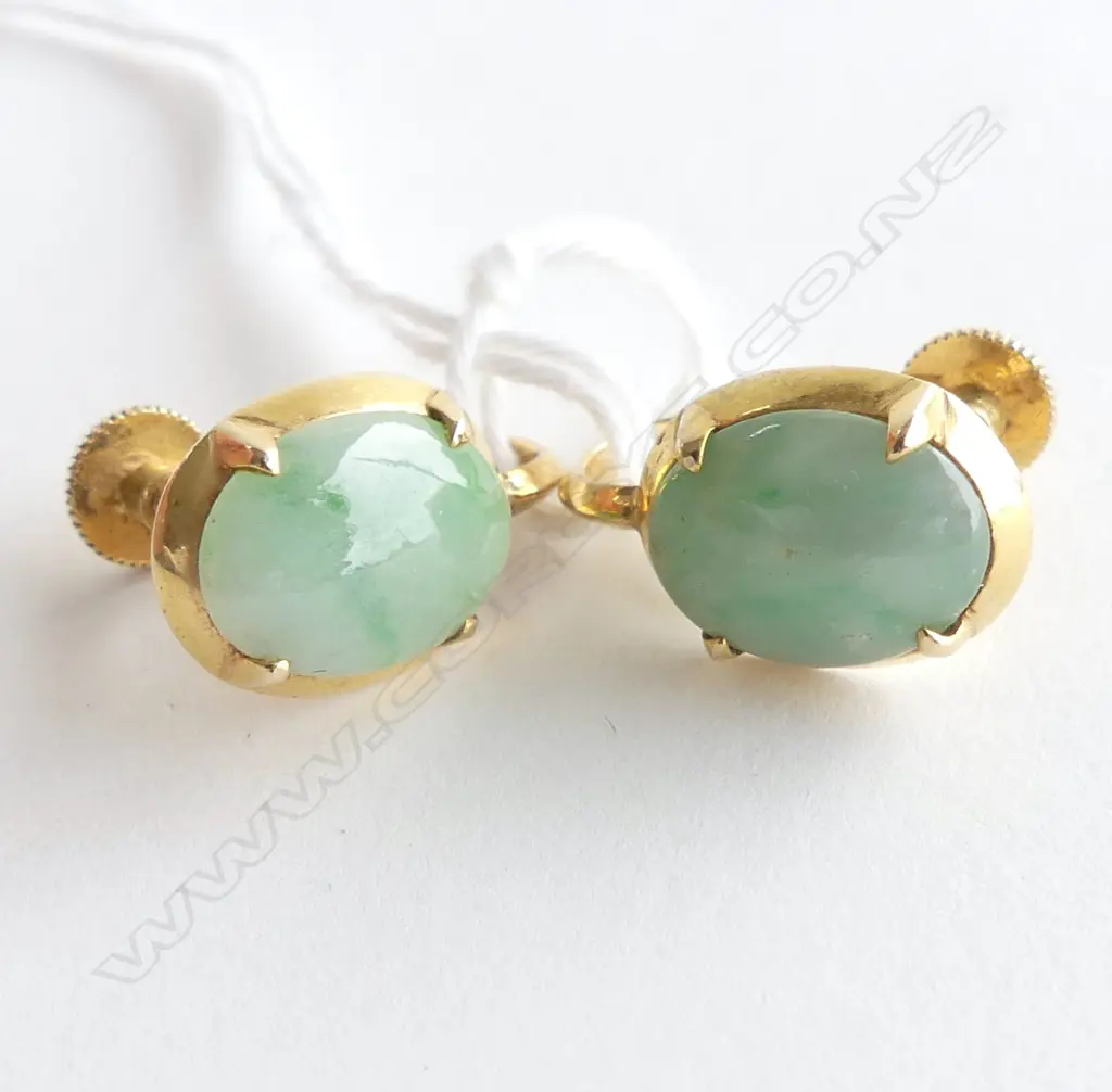PR 14CT JADE SCREW BACK EARRINGS, 3.9gms Image 1++