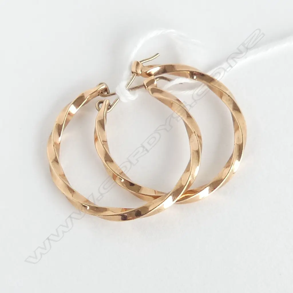 pr LARGE 9CT ROSE GOLD TWIST HOOP EARRINGS 4.3gms Image 1++