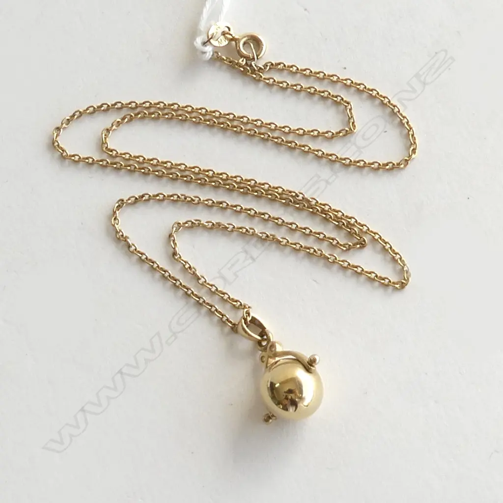 9ct yellow GOLD BALL spinner PENDANT on CHAIN 45cm 4gms Image 1++