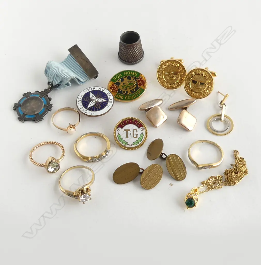 COLLECTION BADGES, CUFFLINKS & GOLD PLATE RINGS ETC Image 1++