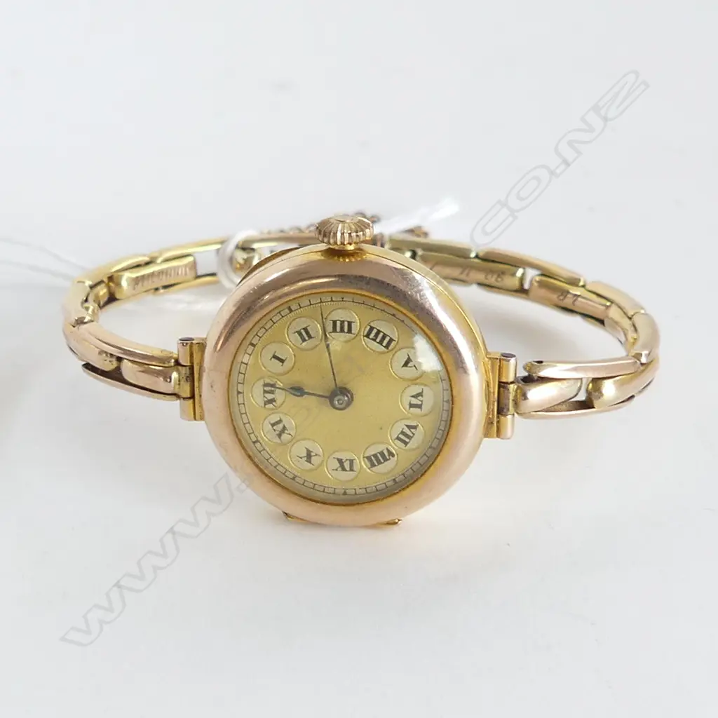 9CT ANTIQUE WRIST WATCH, 20.5gms Image 1++