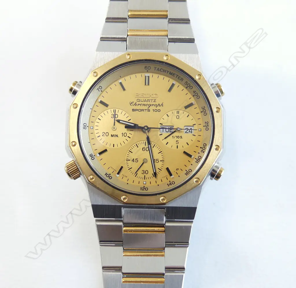 SEIKO GENT'S CHRONOGRAPH SPORTS 100 WRISTWATCH stainless. Quartz. Running Image 1++