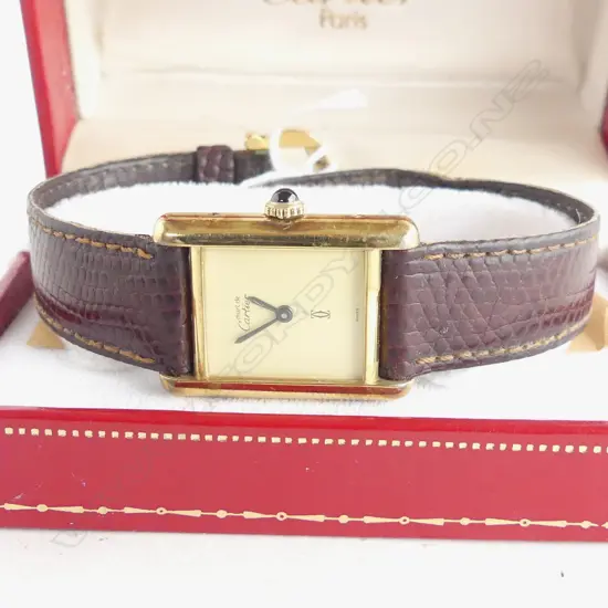 MUST DE CARTIER SILVER GILT LADIES WRIST WATCH, w. BOX (3 145606)