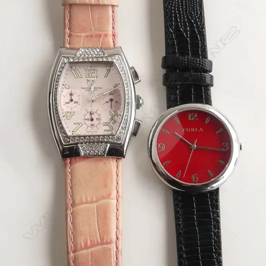 2 WRIST WATCHES