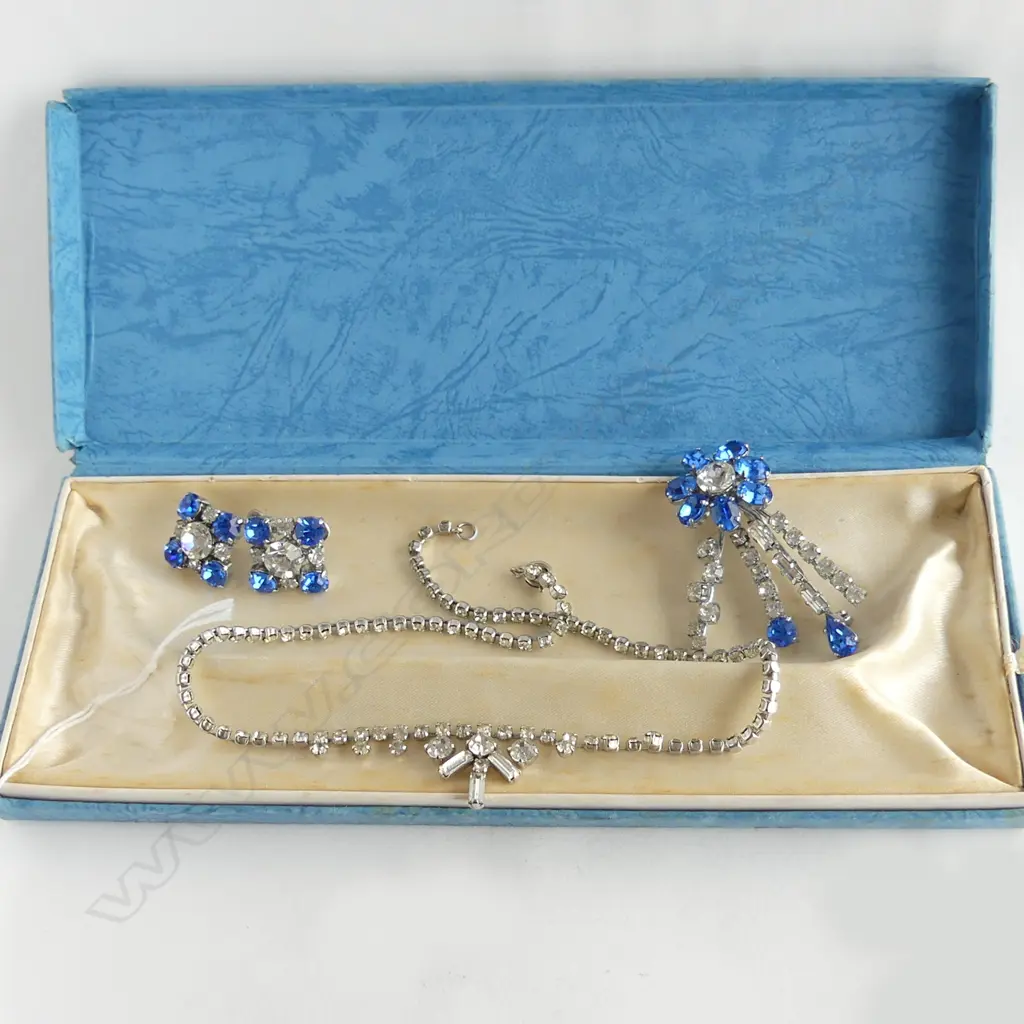 VINTAGE DIAMANTE EARRINGS/NECKLACE/BROOCH SET Image 1++