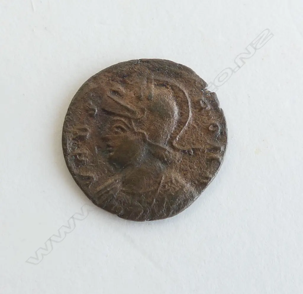 ROMAN BRONZE COIN CONSTANTINE I URBS ROMA Image 1++