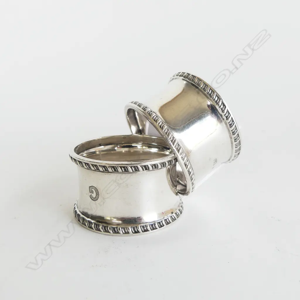 2 S/SILVER NAPKIN RINGS  78gms Image 1++