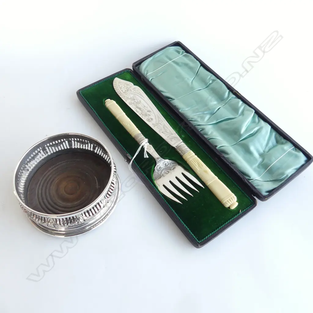 VICTORIAN EP FISH SERVERS, CASED + SILVER OVER COPPER WINE COASTER 145mm dia Image 1++